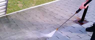 dangers de la mousse de toit